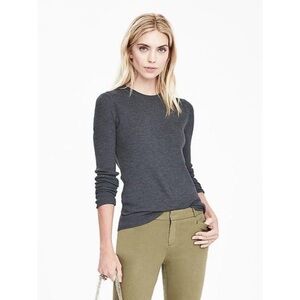 Lello Charcoal Gray Laine Wool Minimalist Crewneck Lightweight Sweater Neutral‎